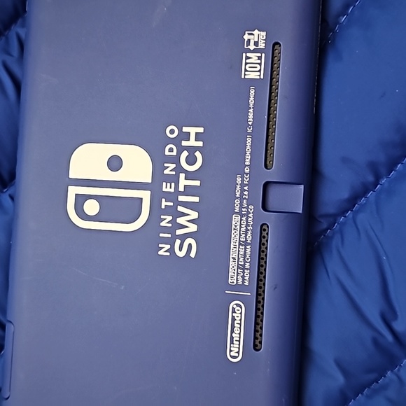 NINTENDO SWITCH - Picture 6 of 9